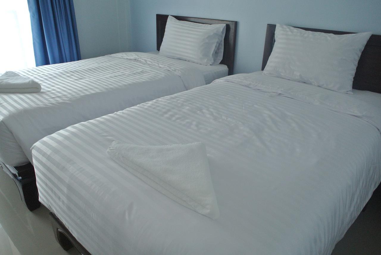 Baan Duangkamol Hotel Фитсанулок Екстериор снимка