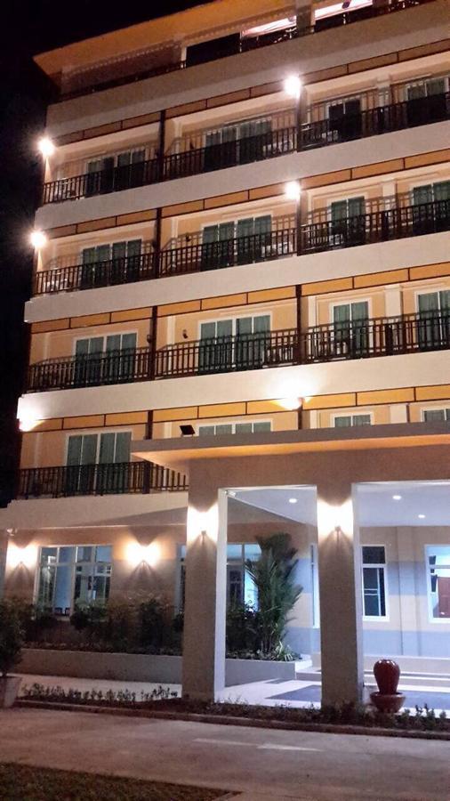 Baan Duangkamol Hotel Фитсанулок Екстериор снимка